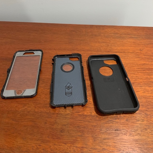 IPHONE 8 otter box case - Picture 2 of 2